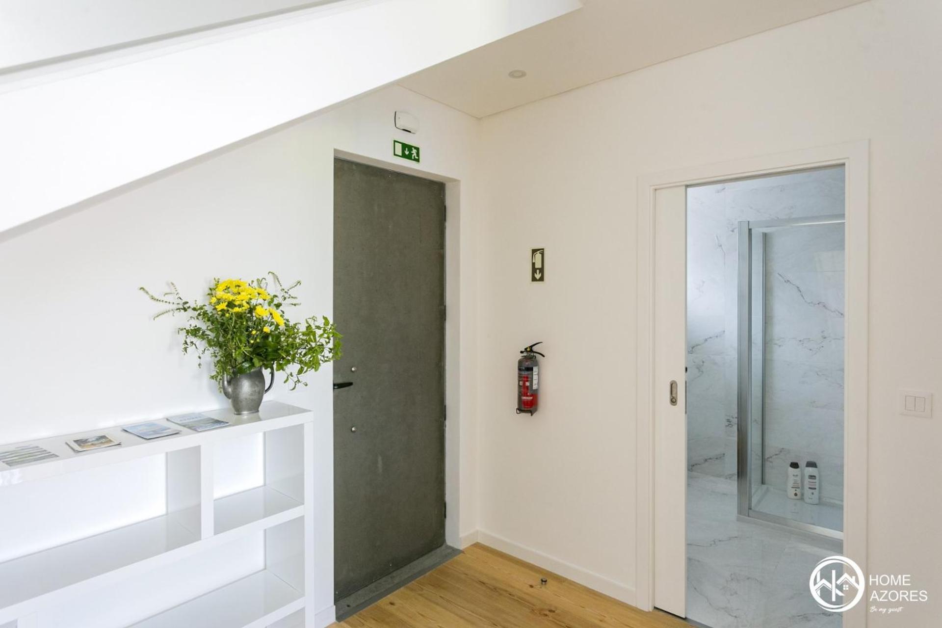 Azores - Casas Da Ladeira * Ponta Delgada (Sao Miguel)